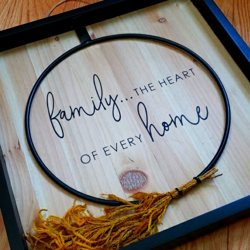Charming Rustic Autumn Sign Family - Picture 2 of 8